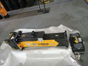 SOOSAN Silence SQ30 Brise-roche hydraulique de type boîte pour excavatrice, marteau de démolition de roche, état neuf pour excavatrice-chargeuse de 2,5 à 4,5 tonnes - Product Image 3