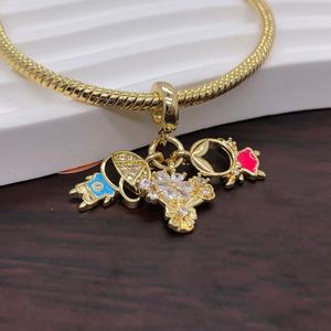 Bolso <span class=keywords><strong>de</strong></span> oro <span class=keywords><strong>de</strong></span> 18 quilates con microincrustaciones, tacón alto, juego <span class=keywords><strong>de</strong></span> lápices labiales, colgante <span class=keywords><strong>de</strong></span> cobre con agujero grande, accesorio <span class=keywords><strong>de</strong></span> colgante <span class=keywords><strong>de</strong></span> lujo ligero para bricolaje - Product Image 4