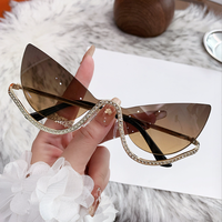 Bettega Nouvelles Lunettes de Soleil Sans Monture Style Européen et Américain Incrustées de Diamants pour Femmes, Modèle Œil de Chat Tendance
