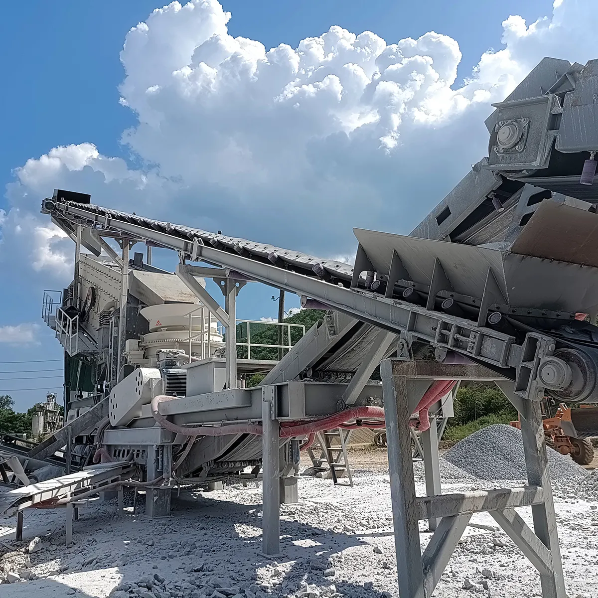 Modern stone crusher machine manufacturer mobile jaw crusher plant for mining dolomite