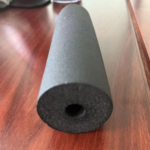Tube en mousse de caoutchouc spécial pour l'isolation des tuyaux des bâtiments résidentiels/isolation des réservoirs en mousse de caoutchouc - Product Image 1