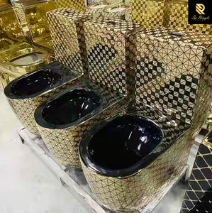 Set Aksesori Toilet Kamar Mandi Hitam dengan Warna Emas Cokelat Pola Keramik Hitam Hiasan Dinding Toilet - Product Image 2