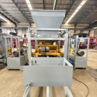 Machine automatique de fabrication de briques en ciment hydraulique QT4-15