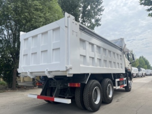 Camion Ribaltabile Sinotruk HOWO NX 6x4 a 10 Ruote, 371CV 375CV 400CV, Diesel Automatico, Guida a Sinistra, Vendita di Veicoli Pesanti - Product Image 4