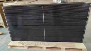 Paneles Solares Bifaciales Certificados CE de 450W a 680W, Negros, de Alta Eficiencia, Tipo IBC de Media Celda, de Polonia - Product Image 1