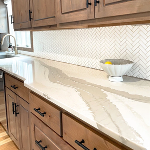Dalles de pierre artificielle blanche de qualité supérieure, plan de travail en quartz avec de belles veines, plan de travail pour cuisine - Product Image 4
