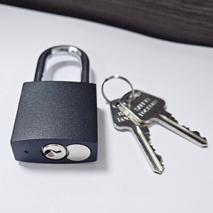 <span class=keywords><strong>Cadenas</strong></span> en aluminium gravé au laser personnalisé avec noyau de serrure remplaçable – Fabrication usine - Product Image 5