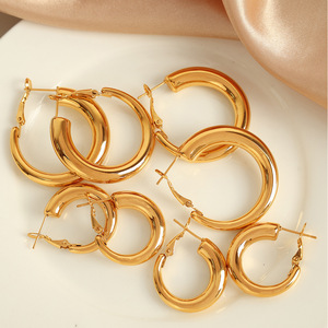 Pendientes de Aro Chapados en Oro de Acero de Titanio para Mujer, Estilo Geométrico Redondo para Uso Diario EH712 - Product Image 1