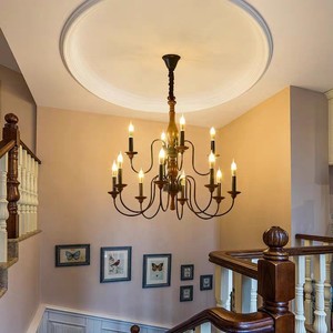 Lampadario a Candela Vintage Europeo all'Ingrosso con Classica Struttura in Metallo Nero per Ville, Hotel, Ristoranti e Progetti d'Interni - Product Image 4