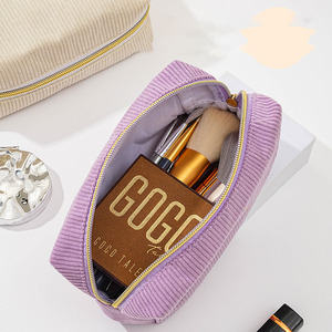 <span class=keywords><strong>Pochette</strong></span> per Trucchi in Velluto a Coste Personalizzabile con Logo, Basso MOQ, 3 Misure, <span class=keywords><strong>Organizer</strong></span> da Viaggio per Articoli da Toeletta da Ragazza, Borsa Cosmetica Morbida con Cerniera in Peluche Corto - Product Image 2
