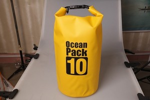 Outdoor Wholesale 10L <b>Floating</b> Boating <b>Fishing</b> Swimming PVC Ocean Pack Waterproof Rolling Travel Dry Bag - Product Image 3