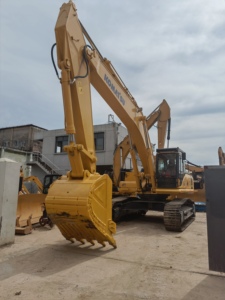 Excavadora Komatsu usada a la venta, 40 toneladas, modelo 2016, Cubo de 1,9 m, con motor vital y componentes de bomba - Product Image 2