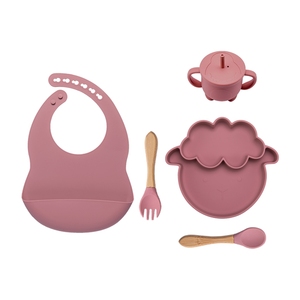 Babero de silicona para bebés Ventosa Alimentación para niños Placa de cordero Tenedor Cuchara Paquete de cinco piezas - Product Image 1