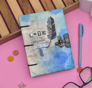 Journal à couverture rigide <span class=keywords><strong>Plume</strong></span> <span class=keywords><strong>d</strong></span>'amour avec fermoir en laiton, carnet fait main pour l'<span class=keywords><strong>écriture</strong></span>, le <span class=keywords><strong>dessin</strong></span> et l'usage quotidien - Product Image 2