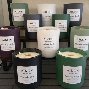 เทียนหอมกลิ่นเบอร์กามอตและกุหลาบ AIKUN ในโถแก้วสีเขียว เทียนหอมจากถั่วเหลือง กลิ่นอโรมาเธอราพีแบบกำหนดเอง สำหรับห้องนั่งเล่นและวันหยุด - Product Image 1