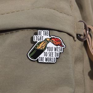 เป็นไฟที่คุณต้องการโคมไฟเคลือบรูปขวดเข็มกลัดการ์ตูนเครื่องประดับสัญลักษณ์ปกเสื้อที่สร้างแรงบันดาลใจอย่างสร้างสรรค์ - Product Image 3