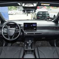 Offre Spéciale Corolla Cross : Crossover Familial Pratique avec Couleurs Extérieures Bicolores et Sièges Ergonomiques Confortables pour Acheteurs de Véhicules à l'Étranger