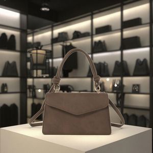 Wholesale Fashion High Quantity Solid PU Leather <b>Square</b> <b>Adjustable</b> Strap Crossbody Shoulder Bag Lady Vintage Tote Bag - Product Image 3