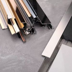 <span class=keywords><strong>Plinthe</strong></span> en forme de T 304 en acier inoxydable/aluminium Revêtement de sol décoratif Profil de <span class=keywords><strong>carrelage</strong></span> d'<span class=keywords><strong>escalier</strong></span> Garniture de <span class=keywords><strong>carrelage</strong></span> doré - Product Image 3