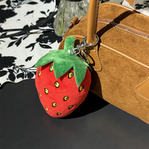 Simpatici portachiavi di frutta giocattoli di peluche felice mela fragola borsa ciondolo peluche - Product Image 6