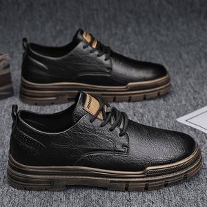 High Quality New Winter Trend Men's British Style Plus Suede Slip-On Warm Shoes Florals for All Seasons Jick Laser-Carved Insole - Product Image 3
