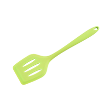 Spatule en silicone multifonctionnelle résistante à la chaleur de haute qualité pour la cuisine à domicile pour les œufs, un ustensile de cuisine indispensable