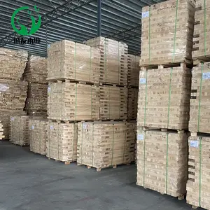 الصينية مصنع خشب متين درج معالجته ، درابزين سلم أعمدة المواد يمكن تخصيص