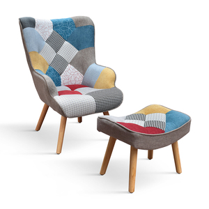 Fauteuil Armando avec repose-pieds, revêtement en tissu multicolore, base en bois, ensemble de chaises pour salon intérieur - Product Image 1