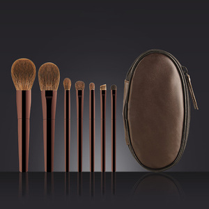Set de Brochas de Maquillaje Mini, 7 Piezas, Mango Metálico, Pelo Animal, Brochas para Base, Estuche Portátil Incluido - Product Image 1