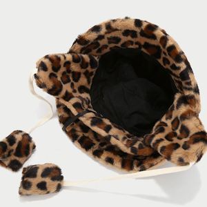 Nouveau Chapeau Bob Léopard Hiver 2024 avec Cache-Oreilles pour Femme – Chaud et Tendance, en Peluche, Idéal pour l'Extérieur - Product Image 3