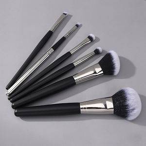 Set de 13 Brochas de Maquillaje Profesionales de Lujo para Mujer, con Pelo Sintético de Alta Calidad, Brocha para Corrector, Brocha para Cejas, Lápiz para Cejas y Máscara de Pestañas - Product Image 5