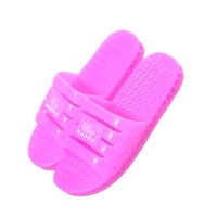 Pantoufles d'été en plastique transparent avec gelée de cristaux pour femmes, chaussons d'intérieur antidérapants en pvc à fond souple avec fruits, nouveauté 24