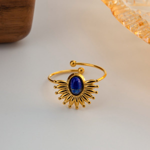 Bague en acier inoxydable plaqué or en forme de fleur avec incrustation de lapis-lazuli pour femme, bijou cadeau - Product Image 3