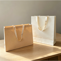 Luxuriöse Papiertüten für Kleidung, Haushaltswaren und Geschenkverpackungen in Individuellen Größen/Farben, Handgefertigte Verpackung