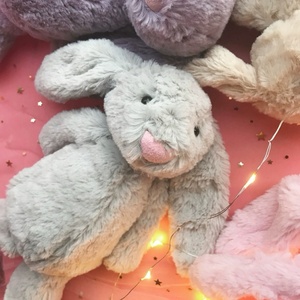 Vente en gros de peluches de lapin de Pâques mignon pour enfants, lapin super doux à longues oreilles, animaux en peluche, rembourrage en PP coton pour le soulagement du stress - Product Image 3