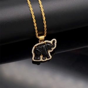 Nuevo Collar con Colgante de Elefante de Acero Inoxidable con Baño PVD y Jade, Joyería con Animalito de la Suerte para Mujer - Product Image 4