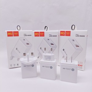 Oem <span class=keywords><strong>caricatore</strong></span> universale del telefono cellulare 18w per <span class=keywords><strong>Iphone</strong></span> tipo <span class=keywords><strong>C</strong></span> <span class=keywords><strong>caricatore</strong></span> del telefono cellulare adattatore di alimentazione adattatore di alimentazione 20w <span class=keywords><strong>caricatore</strong></span> del telefono - Product Image 3
