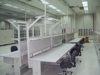 Établi réglable antistatique de haute qualité Table d'ordinateur de bureau Banc de laboratoire Établi ESD robuste pour l'électronique