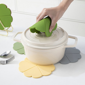 Tapis isolant thermique en silicone en forme de fleur, style nordique, dessous de plat, dessous de verre, anti-brûlure, dessous de casserole, design moderne, écologique - Product Image 2