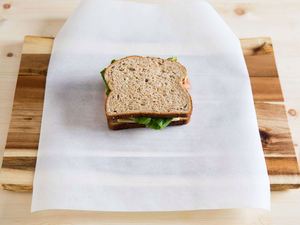 Papier sulfurisé sandwich 18/22 g/m² 35/39 g pour emballage alimentaire, papier de soie imprimé, papier silicone pour impression numérique, papier vierge pour pâtisserie - Product Image 5