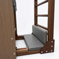 Baril d'escalade Wunda en grain de noyer avec cadre en bois d'érable, équipement professionnel de studio de Pilates pour usage commercial