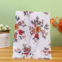 Chiffon de crêpe plissé froissé 100% polyester de style croisé, satin acétique froissé antistatique de poids moyen pour mariage de filles