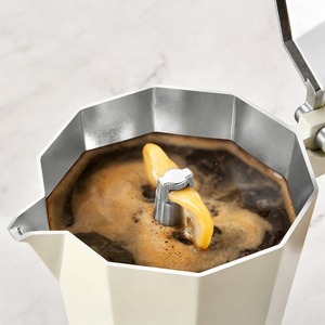 Cafetera <span class=keywords><strong>Moka</strong></span> Italiana con mango de haya nueva para café expreso - Product Image 3