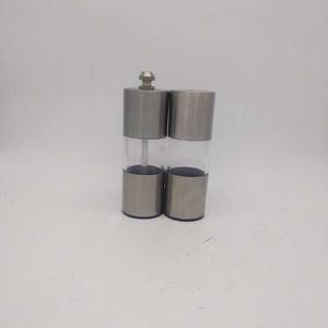 Molinillo de sal y pimienta portátil de metal con forma cilíndrica y tapa metálica para viajes y uso en la cocina Número de pieza Mg730 38 - Product Image 2