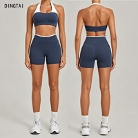 Ensemble de yoga deux pièces color block avec haut dos nu sans manches à coussinets amovibles et short taille haute à bordure contrastante pour l'extérieur