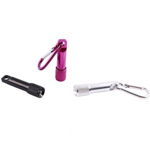 Mini Linterna LED de Aleación de Aluminio con Clip de Mosquetón para Regalos Corporativos Promocionales con Logotipo Personalizado - Product Image 3