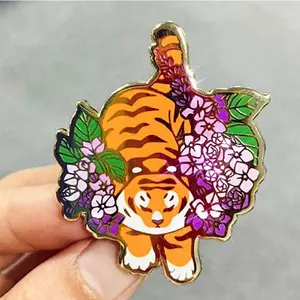 Grosir suvenir logam mode bros kartun Jepang lencana pin kerah kopi desain imut Anime lembut keras kustom pin Enamel