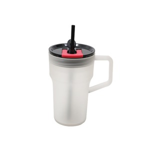 Vaso de Plástico Ecológico de 680 ml con Asa y Tapa de Rosca Tipo Pajita, Botella de Agua para Uso en Campamentos - Product Image 5
