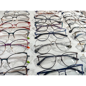 नई हॉट ट्रेंडी स्टॉक क्लियरेंस कैटिय मेटल आंखों के चश्मे सभी फेस कम कीमत के लिए क्लासिक कैट आंखों के चश्मे फ्रेम फ्रेम - Product Image 2