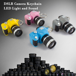 Porte-clés Appareil Photo Reflex Numérique Anime Cartoon, Mini Caméra Lampe Torche LED Ultra Lumineuse avec Batteries PVC Incluses - Product Image 5